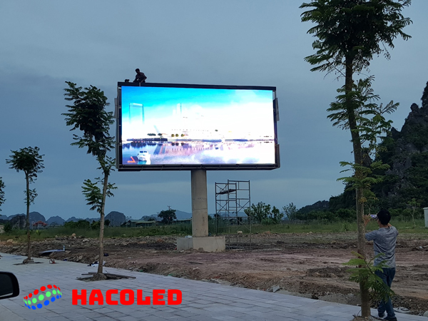 Lắp đặt màn hình LED P5 ngoài trời tại Vân Đồn - Quảng Ninh 2