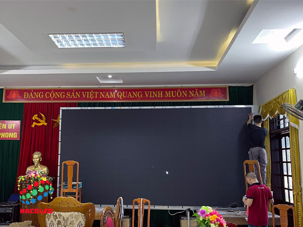 Lắp đặt màn hình LED P4 trong nhà tại Huyện Ủy Quế Phong - Nghệ An - 1