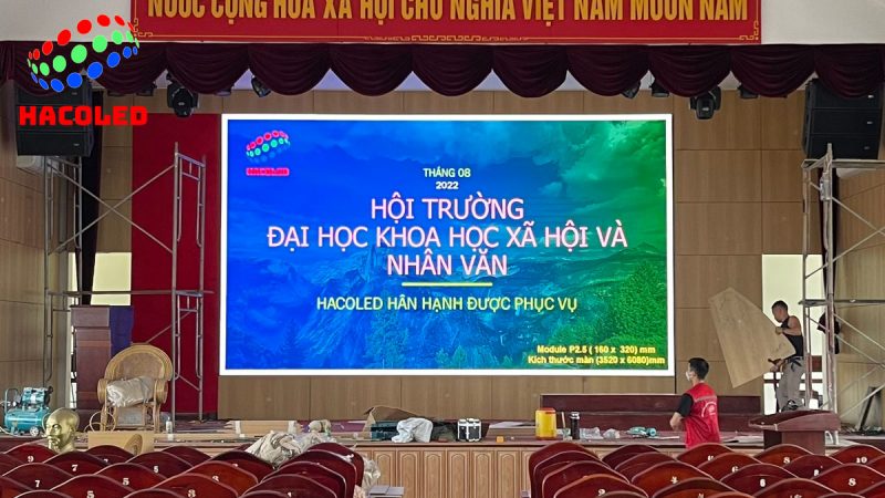 Lắp Đặt Màn Hình LED P2.5 (3520x6080) Trong Nhà Tại Đại Học Khoa Học Xã Hội Và Nhân Văn 10