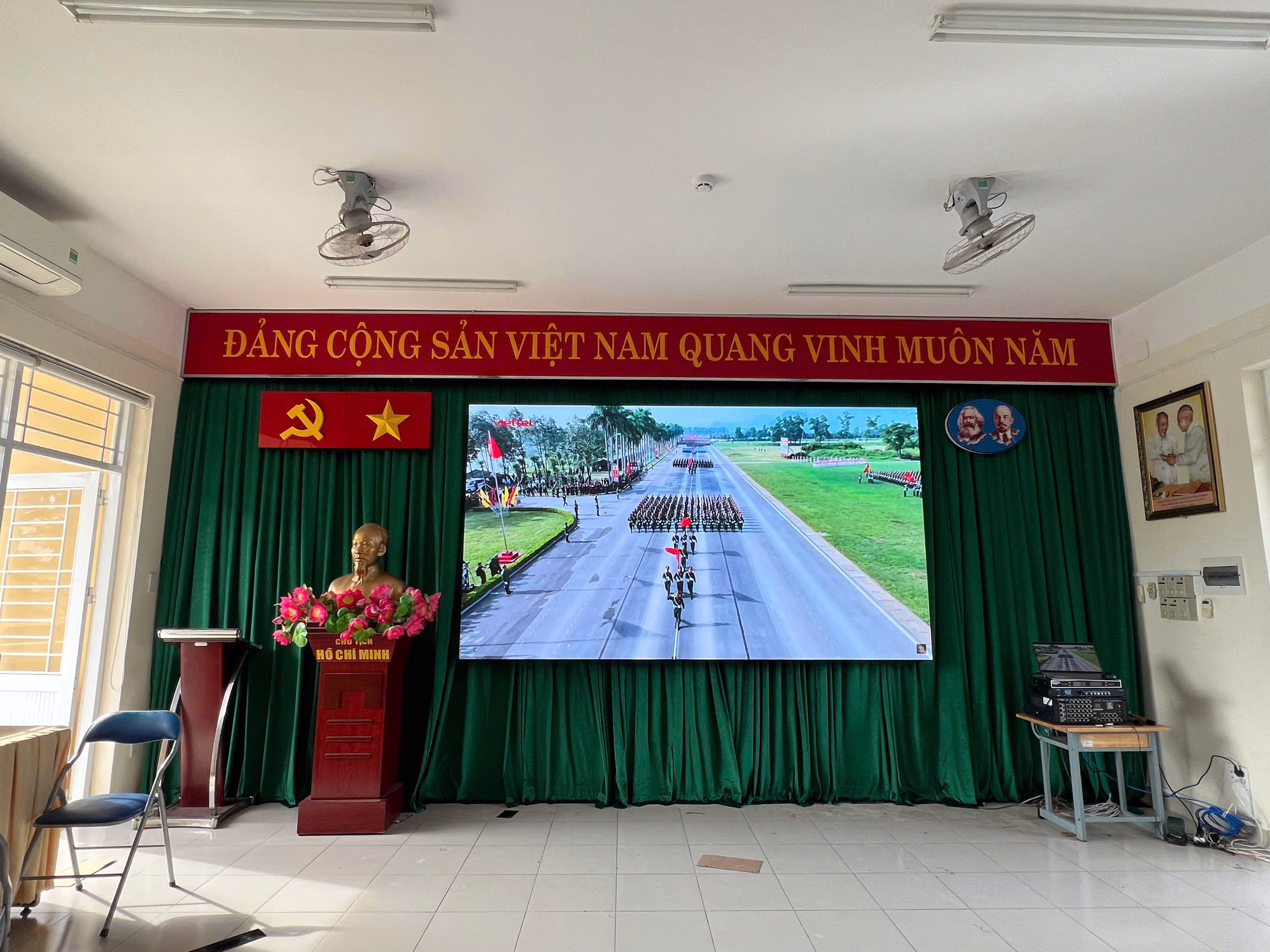 Lắp Đặt Màn Hình LED P3 Trong Nhà Tại Liên Đoàn Lao Động Thành Phố Thái Nguyên