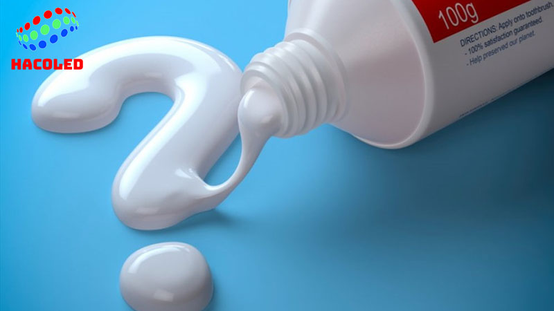 5+ Cách Vệ Sinh Màn Tivi LED Dễ Làm, Đơn Giản, Sạch Như Mới 4 anh ve sinh man hinh tivi led bang kem danh rang