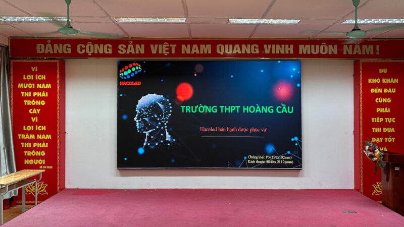 Lắp Đặt Màn Hình LED P3 Trong Nhà Tại Trường THPT Hoàng Cầu 13