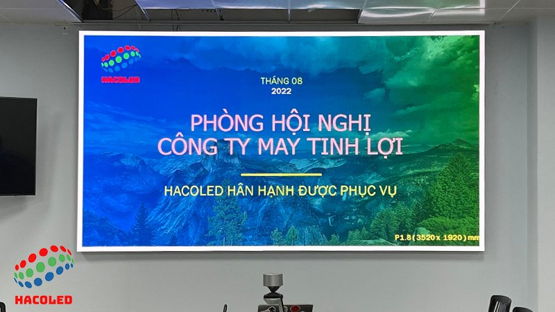 Thiết Kế Phòng Họp Chuyên Nghiệp, Hiện Đại Với Màn Hình LED 3 anh lap dat man hinh led P1.8 (3520x1920) trong nha tai phong hoi nghi cong ty may tinh loi - hai duong 1