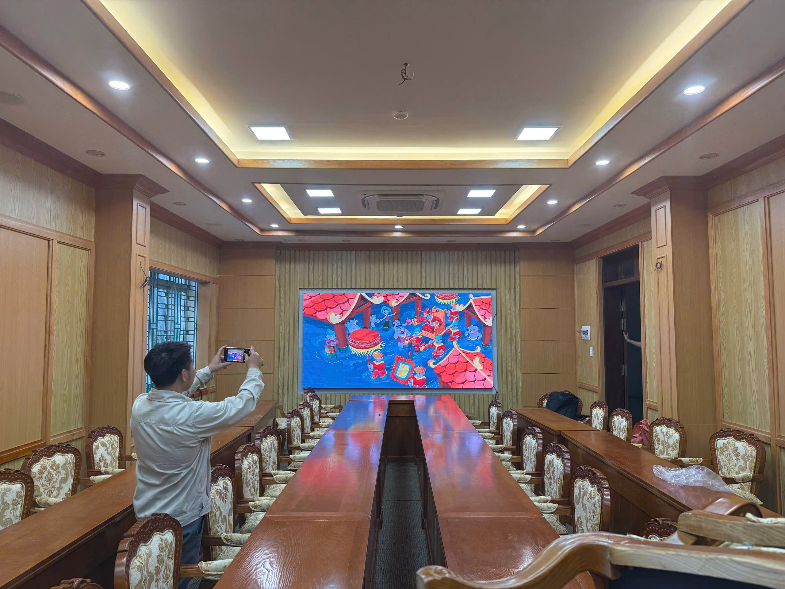 Lắp Đặt Màn Hình LED P2.5 Trong Nhà Tại Trường Mầm Non Tuổi Thơ