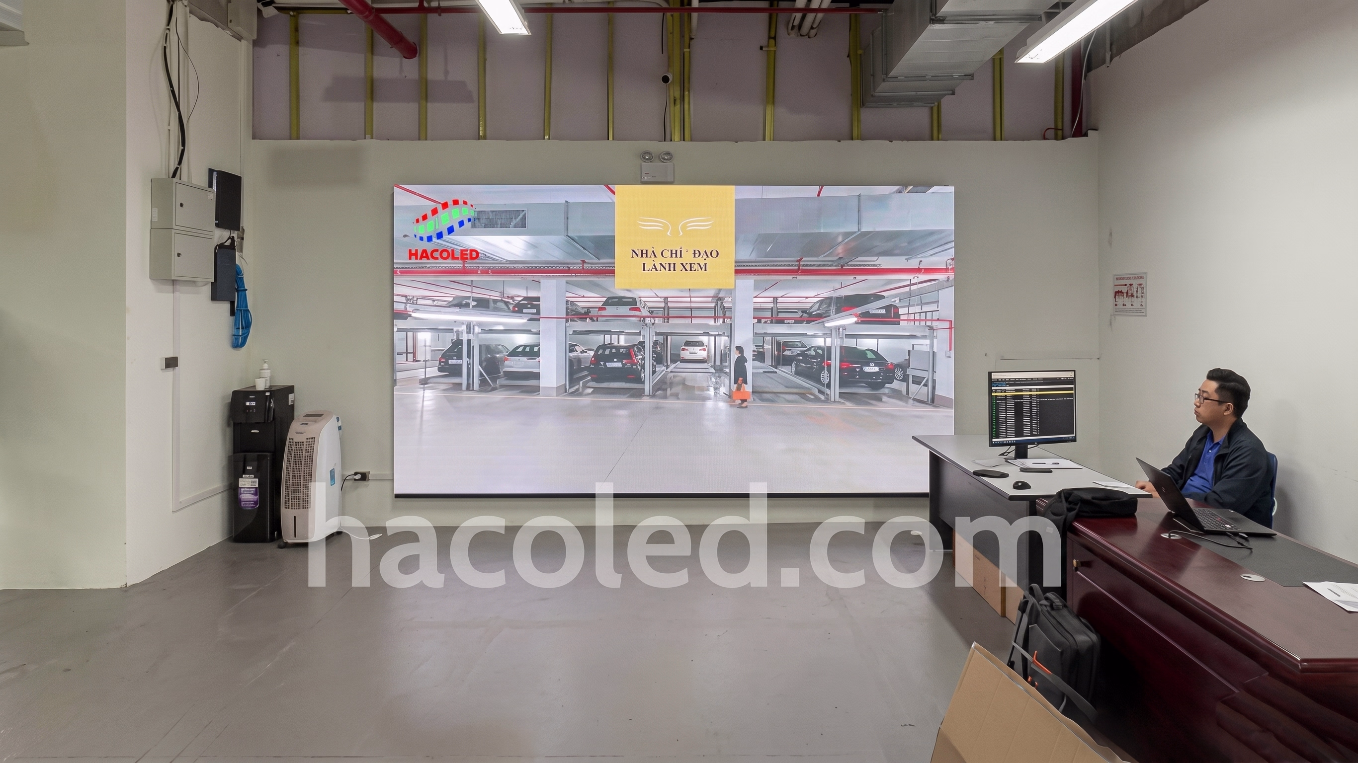 Lắp Đặt Màn Hình LED P4 Trong Nhà Tại Công Ty TNHH Xuân Lộc Thọ