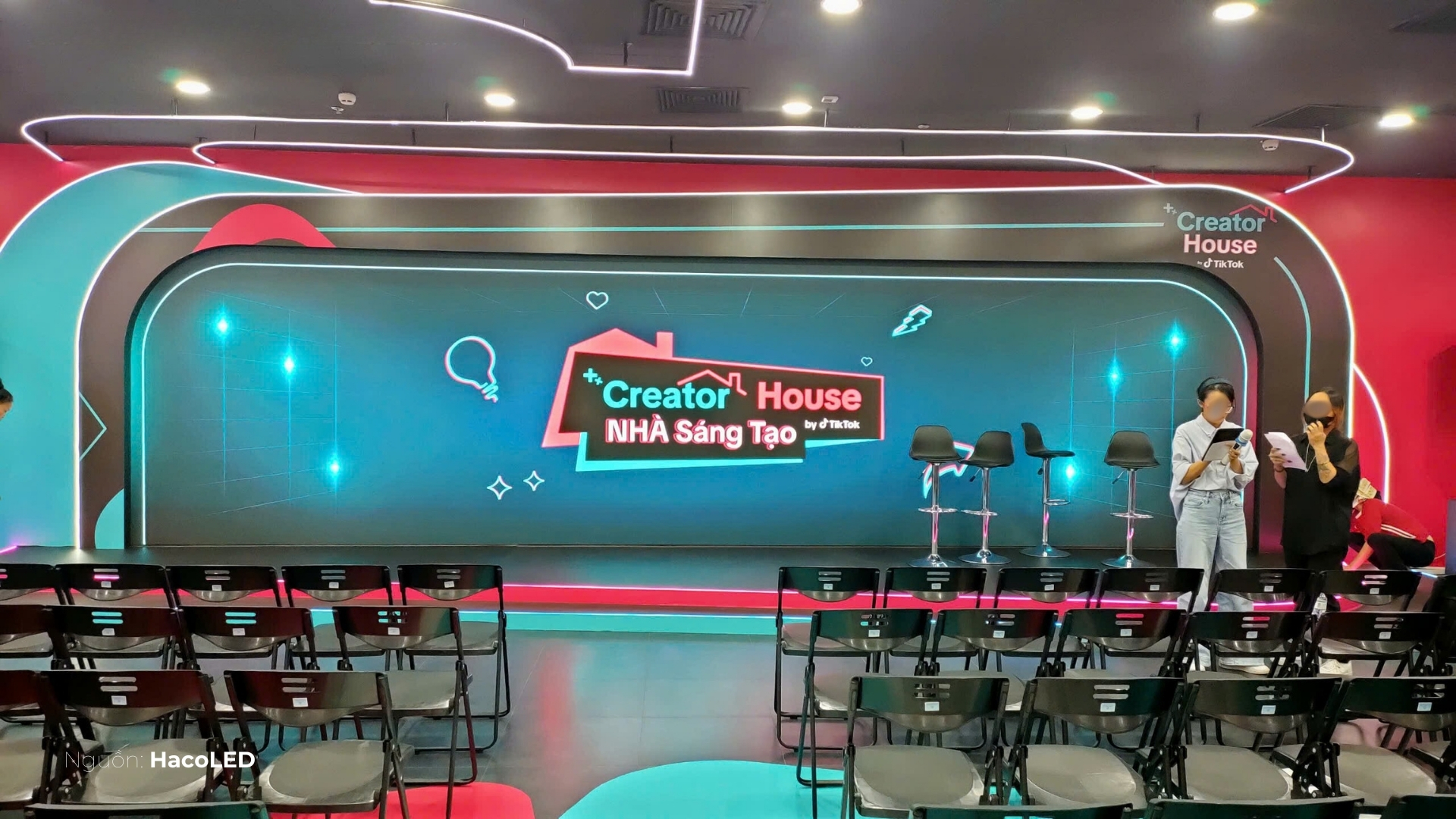 Màn hình LED P3 trong nhà lắp đặt tại Gian hàng Tiktok - Royal City