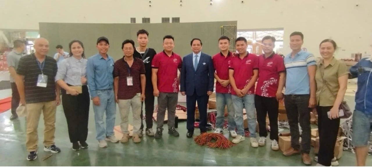 doi-ngu-hacoled-duoc-thu-tuong-tham-va-dong-vien-tai-cong-trinh